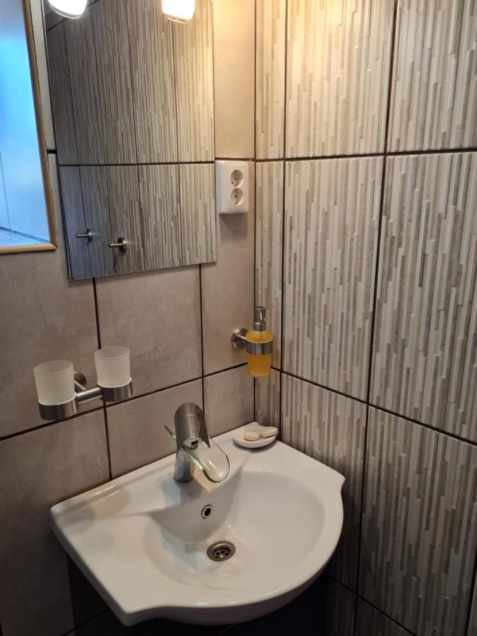 Anna Bella Apartman Gyula Luaran gambar